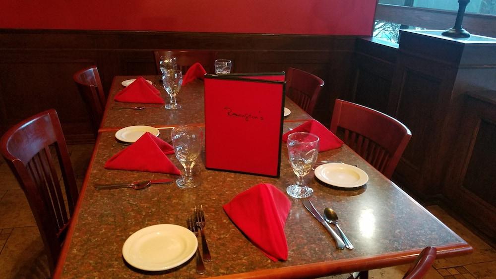 Ramada By Wyndham Spokane Airport מראה חיצוני תמונה