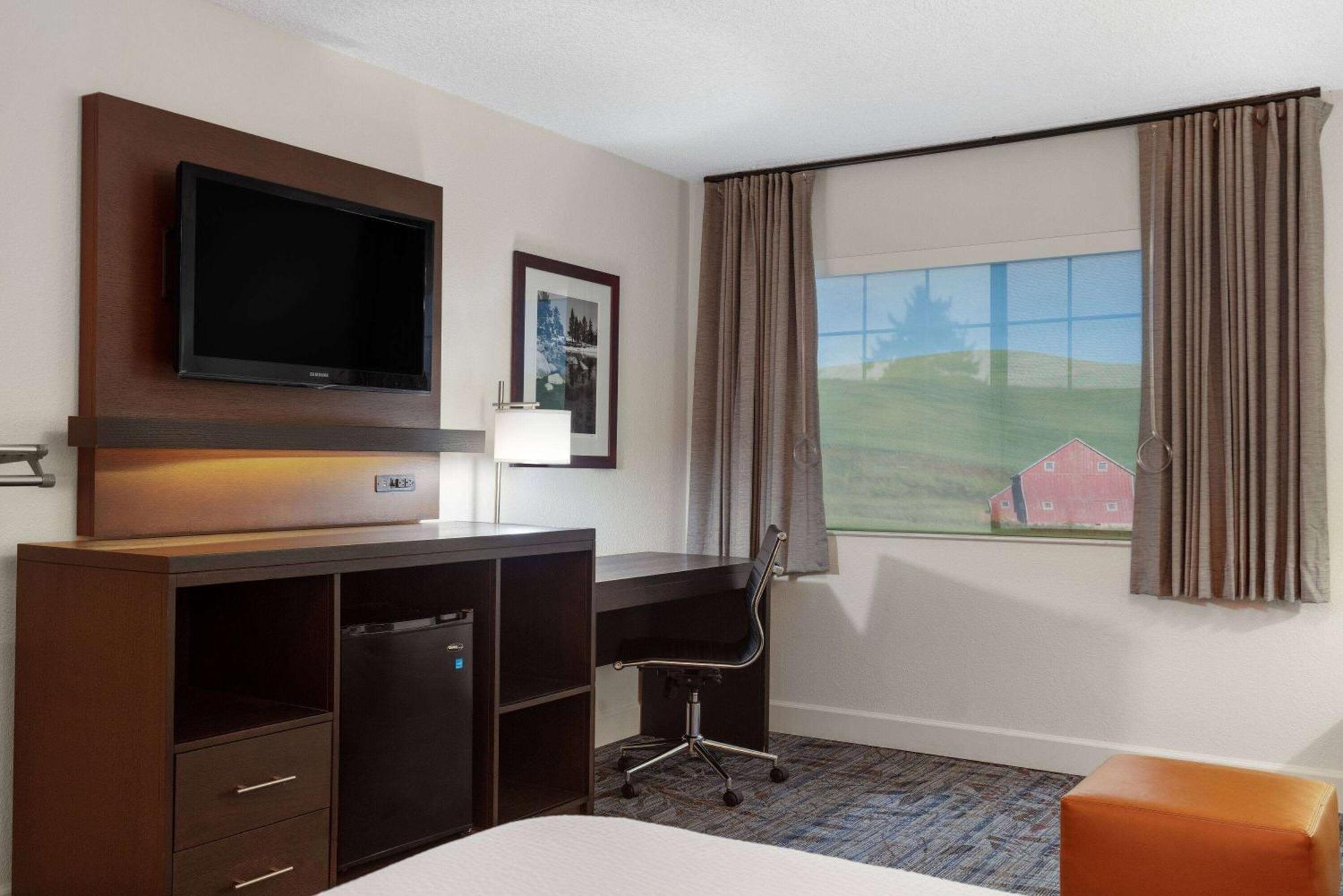 Ramada By Wyndham Spokane Airport מראה חיצוני תמונה