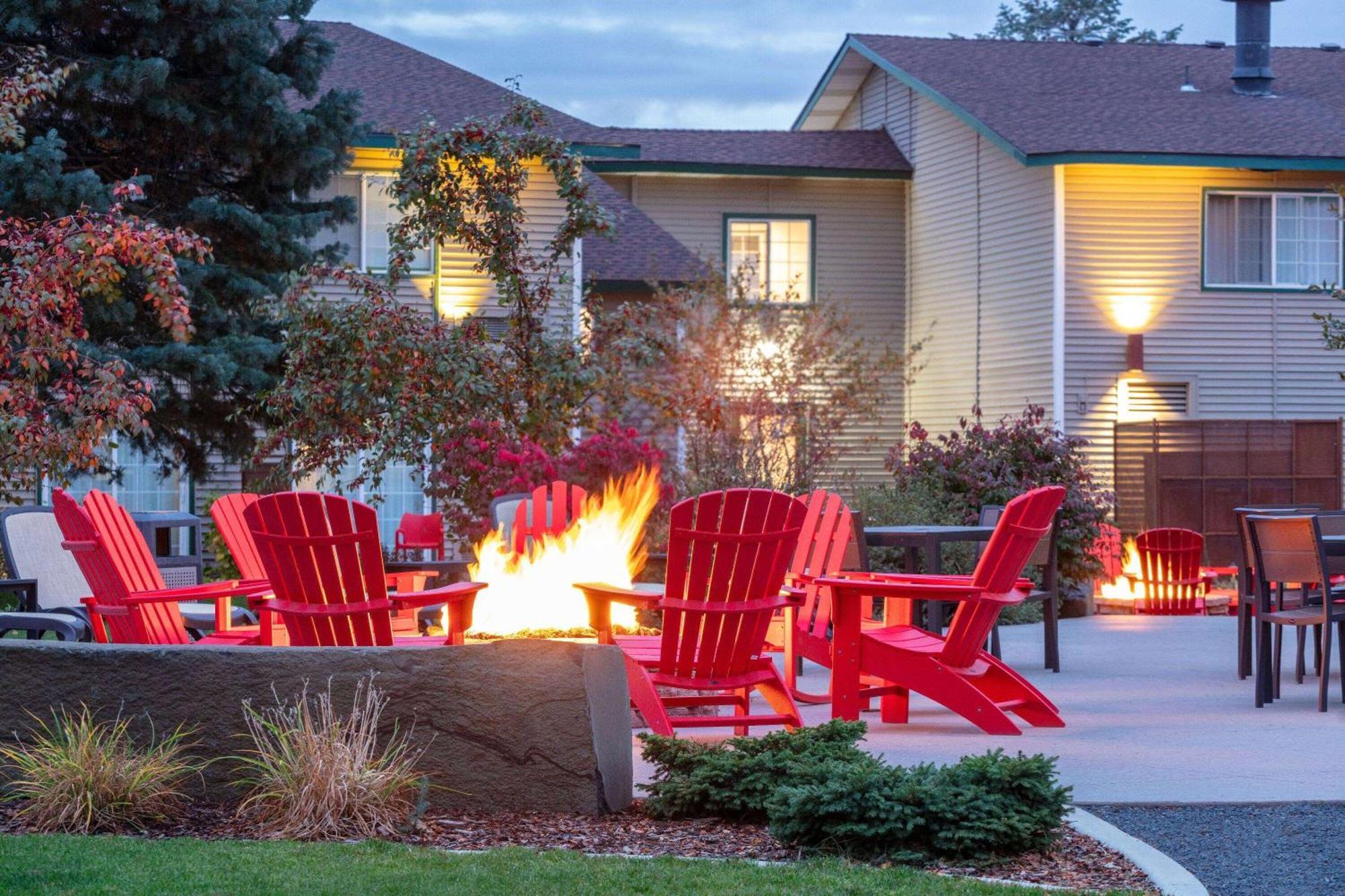 Ramada By Wyndham Spokane Airport מראה חיצוני תמונה