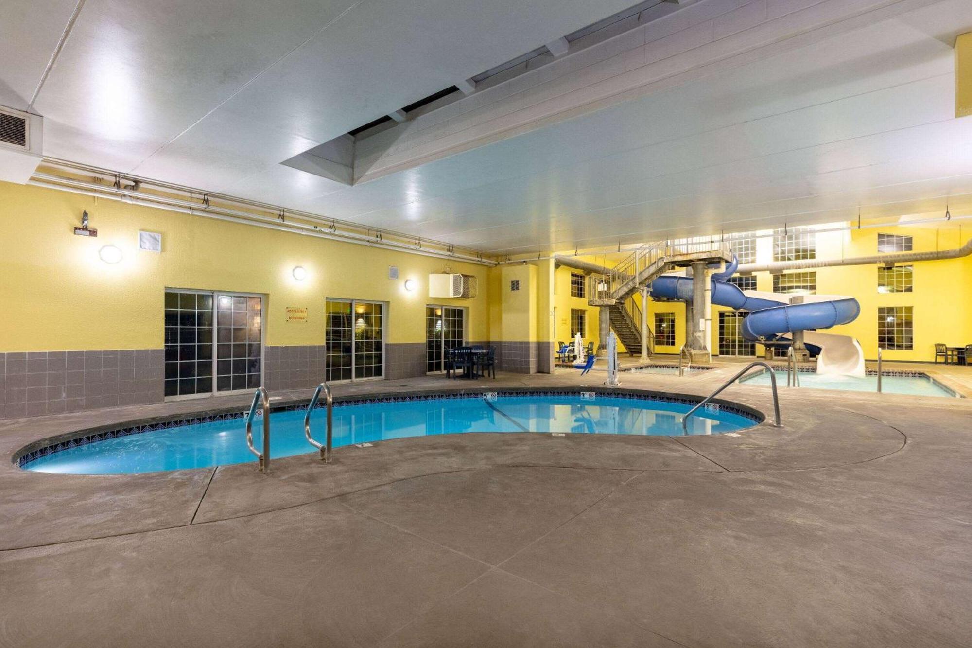 Ramada By Wyndham Spokane Airport מראה חיצוני תמונה